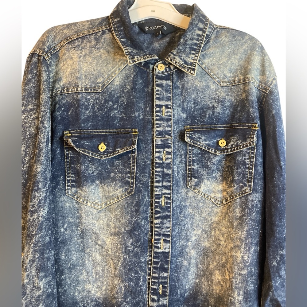 Rocawear Blue acid wash Denim Casual Button Down Shirt Size Large EUC #52 - Picture 4 of 6